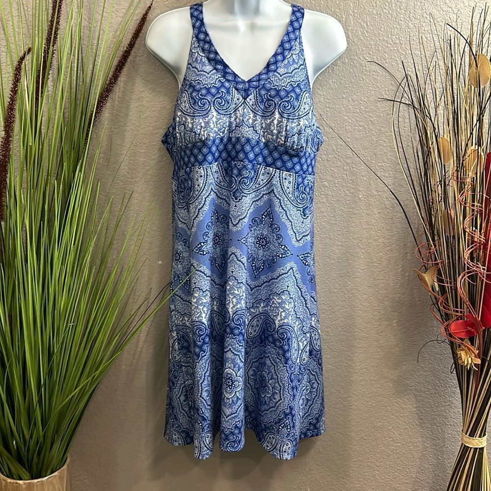 #17 Boutique sleeveless summer dress size large